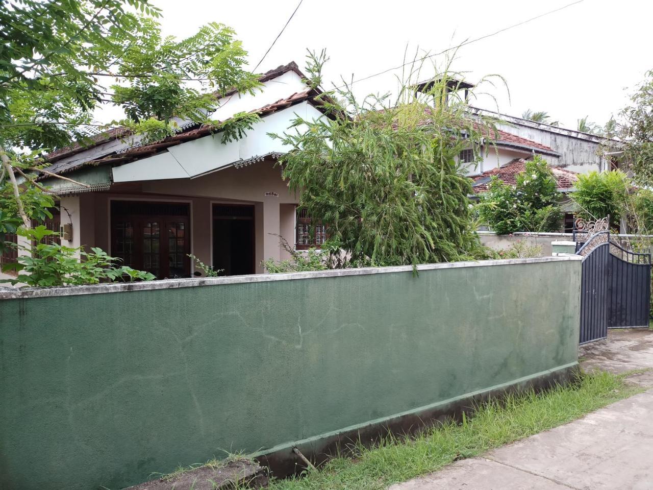 Lakvilla Hikkaduwa Exterior photo